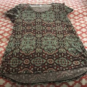 NWOT LuLaRoe large Classic T